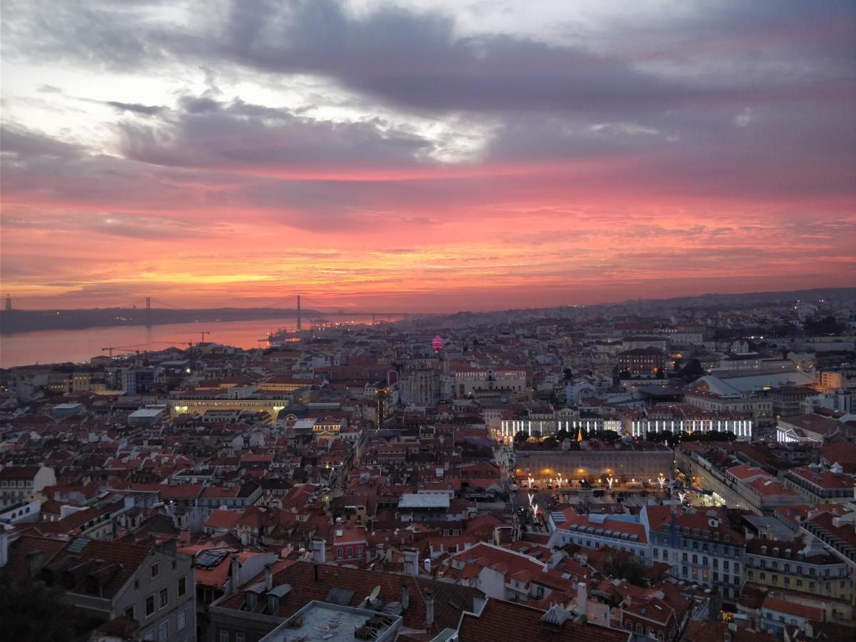 Feel Home In This Stunning Renovated Nest In Graca Lisboa Exterior foto